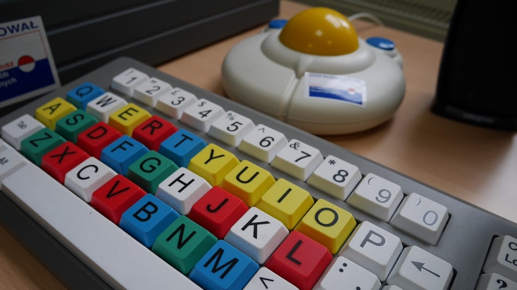 Read more about the article Nowe wyposażenie sali komputerowej z projektu Dostępna Szkoła