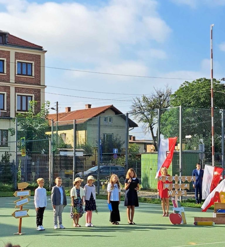 Read more about the article Nowy rok szkolny 2023/24 rozpoczęty!