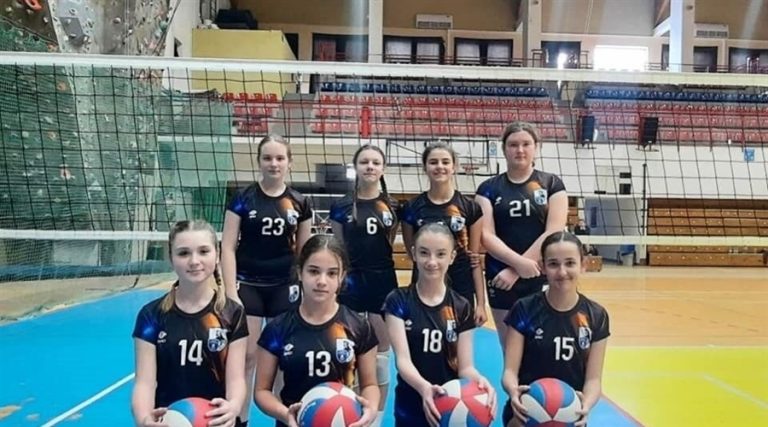 SKS - sekcja siatkarska w SP 8 w Nowym Sączu