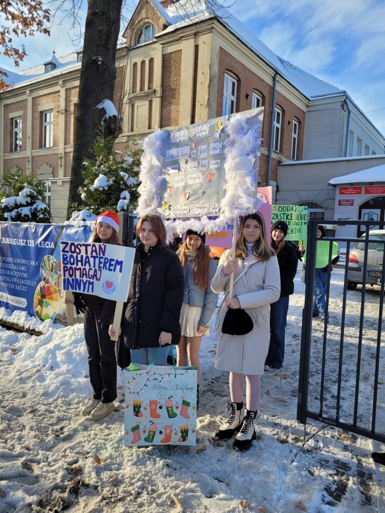 Read more about the article Międzynarodowy Dzień Wolontariusza