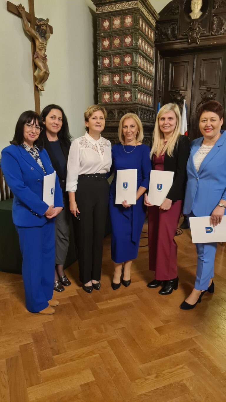 Read more about the article Uroczystości z okazji Dnia Edukacji Narodowej