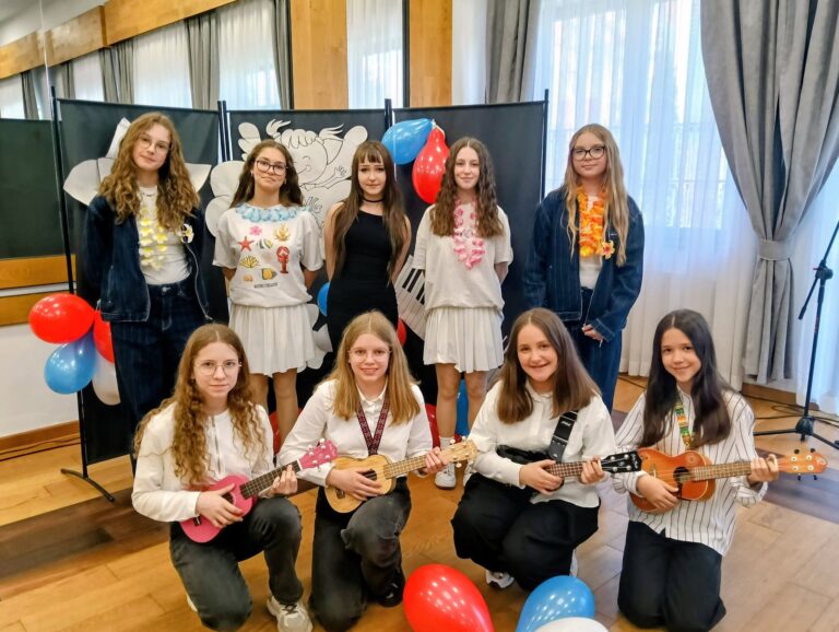 Read more about the article Międzyszkolny Konkurs Piosenki Anglojęzycznej LET’S SING A SONG