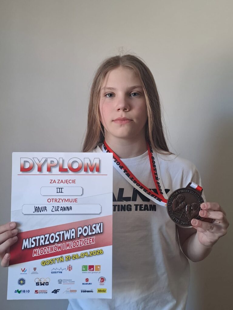 Read more about the article MISTRZOSTWA POLSKI MŁODZICZEK I MŁODZIKÓW W BOKSIE